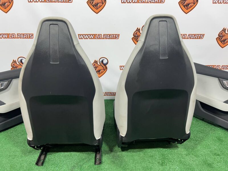SALONCIRRUSX152P4 Interior seats + door cards Jaguar F-Type X152 (2014-) Used cost  € in stock 1 pcs.