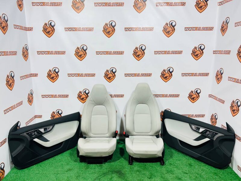 SALONCIRRUSX152P4 Interior seats + door cards Jaguar F-Type X152 (2014-) Used cost  € in stock 1 pcs.