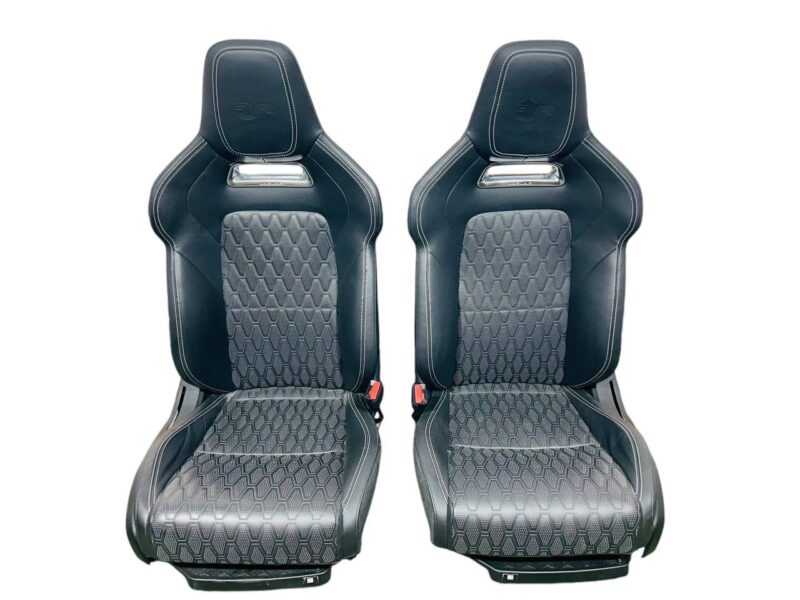 SALONJAGUAREBONYBLACKJ3 Interior seats and door cards Jaguar F-Pace X761 (2017-) Used cost  € in stock 2 pcs.