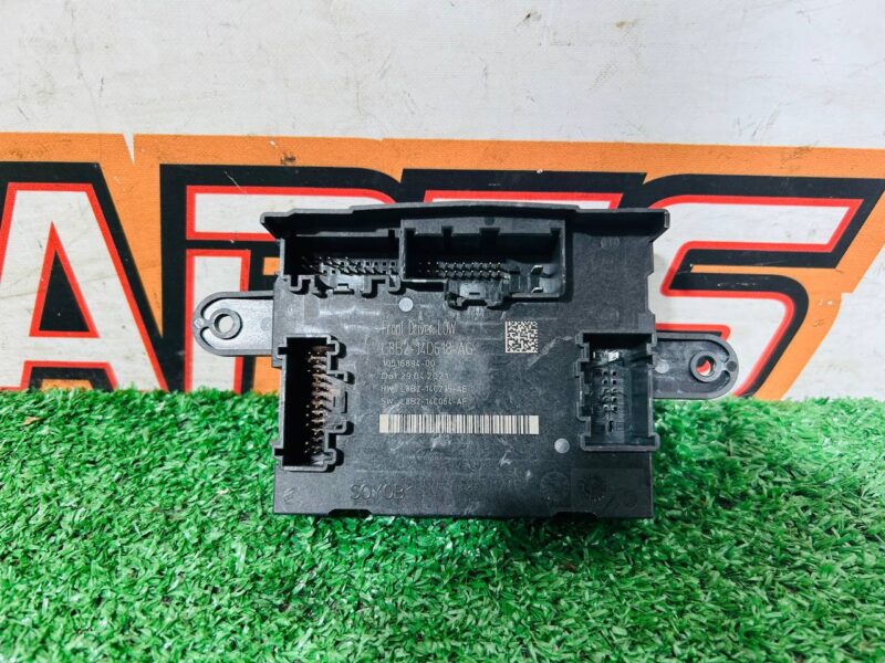 T2H46151 Driver's door control unit Jaguar F-Pace X761 (2017-) USED cost  € in stock 1 pcs.