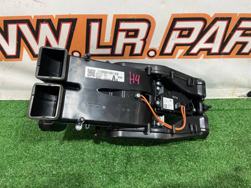 T2H5932 Blower fan assembly Jaguar XF X260 (2015-) Used cost 150 € in stock 2 pcs.