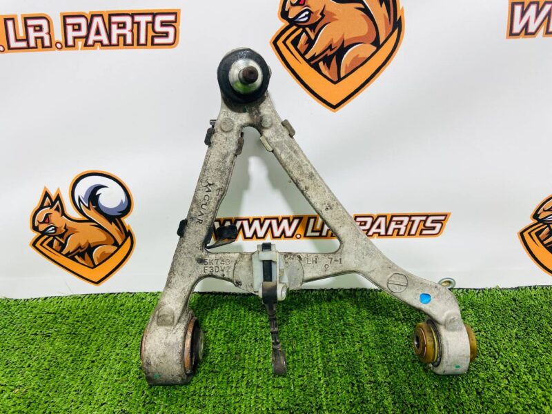 T2P1313 Rear Upper Left Arm Jaguar F-Type X152 (2014-) Used cost  € in stock 1 pcs.