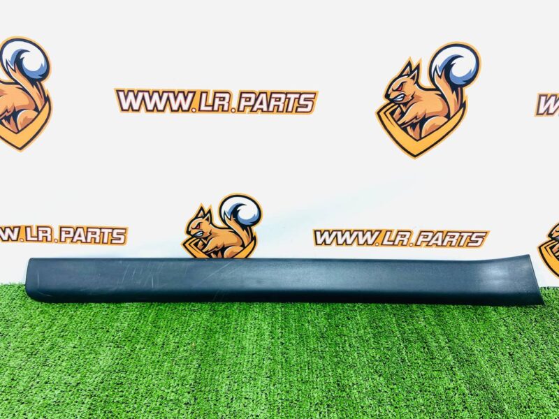 T2R10270PVJ Door sill trim right Jaguar F-Type X152 (2014-) Used cost  € in stock 1 pcs.