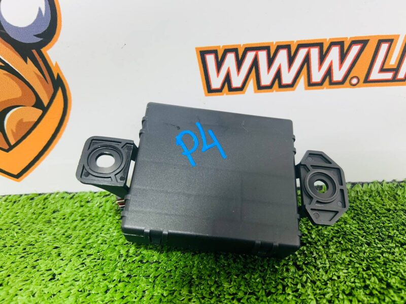 T2R10780 Control unit Jaguar F-Type X152 (2014-) Used cost  € in stock 1 pcs.
