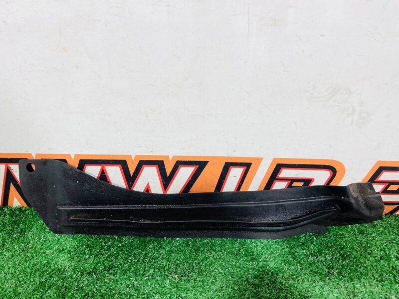 T2R10840 Air Intake Panel Left Jaguar F-Type X152 (2014-) Used cost  € in stock 1 pcs.