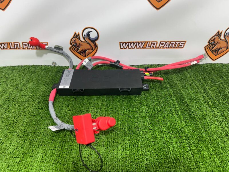 T2R11091 Fuse Box Jaguar F-Type X152 (2014-) Used cost 100 € in stock 1 pcs.