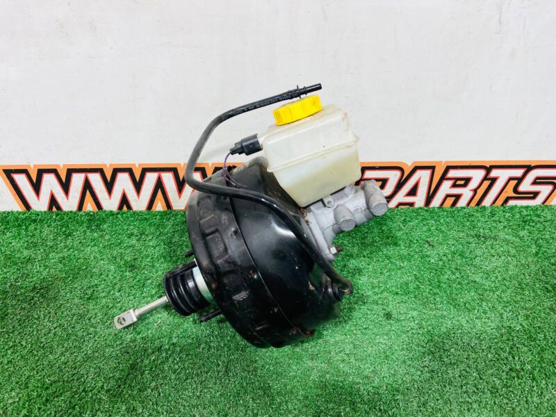 T2R11289 Vacuum brake booster with master brake cylinder Jaguar F-Type X152 (2014-) Used cost 200 € in stock 1 pcs.