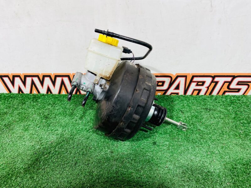 T2R11289 Vacuum brake booster with master brake cylinder Jaguar F-Type X152 (2014-) Used cost 200 € in stock 1 pcs.