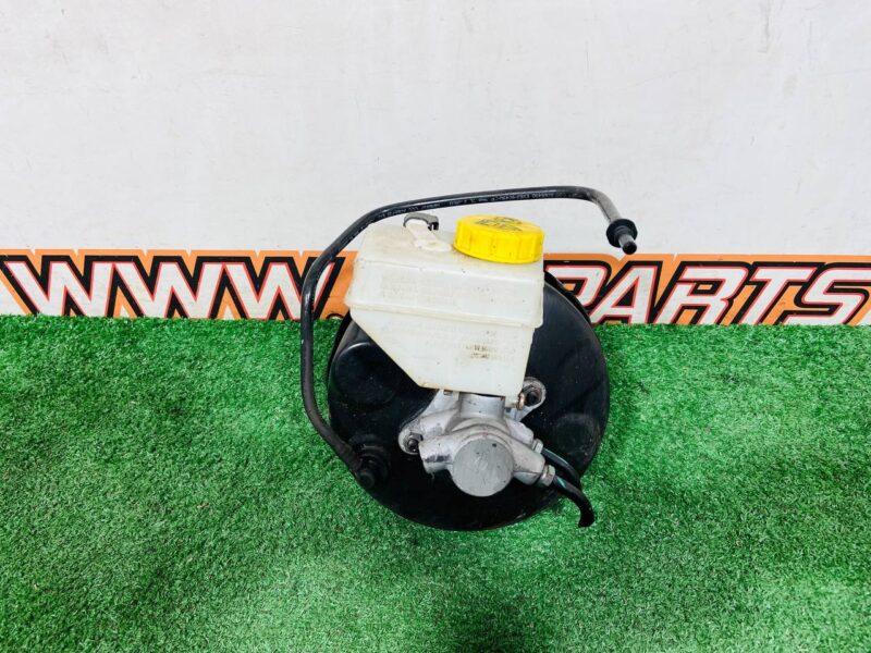 T2R11289 Vacuum brake booster with master brake cylinder Jaguar F-Type X152 (2014-) Used cost 200 € in stock 1 pcs.