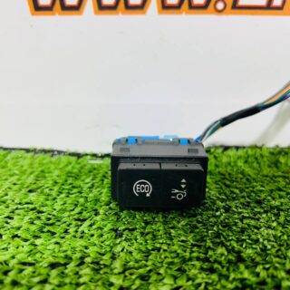 T2R1584 Rear Spoiler Control Button Jaguar F-Type X152 (2014-) Used cost  € in stock 1 pcs.