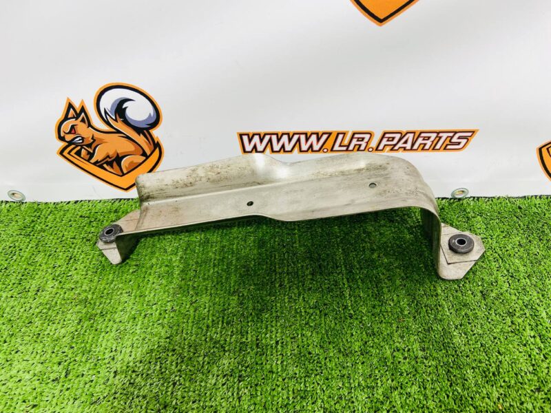 T2R1611 Fuel tank bracket Jaguar F-Type X152 (2014-) Used cost  € in stock 1 pcs.