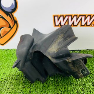 T2R1898 Jaguar F-Type X152 (2014-) Right Door Seal Trim Used cost  € in stock 1 pcs.