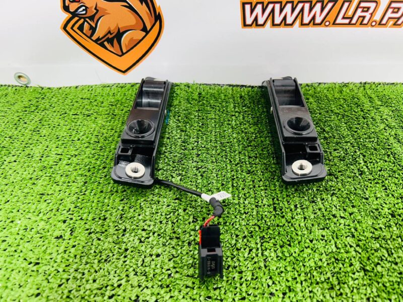 T2R20595KIT Lock Hinge Bracket Kit Jaguar F-Type X152 (2014-) Used cost  € in stock 1 pcs.