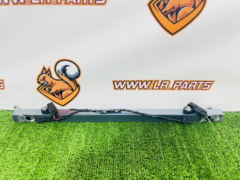 T2R2094 Front bumper reinforcement panel Jaguar F-Type X152 (2014-) Used cost  € in stock 1 pcs.