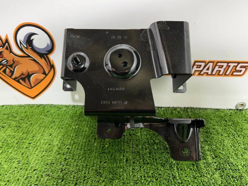 T2R3427 Battery bracket Jaguar F-Type X152 (2014-) Used cost  € in stock 1 pcs.