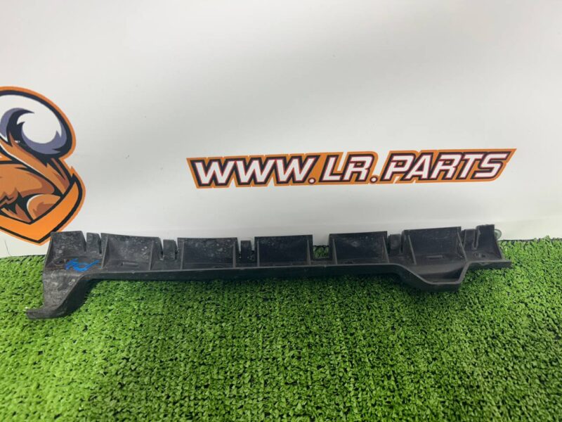 T2R3969 Front left body bracket Jaguar F-Type X152 (2014-) Used cost 30 € in stock 1 pcs.