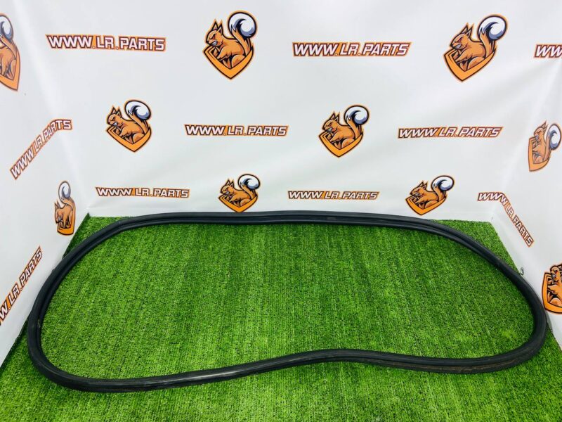 T2R4124 Jaguar F-Type X152 (2014-) Trunk Lid Seal Used cost 70 € in stock 1 pcs.