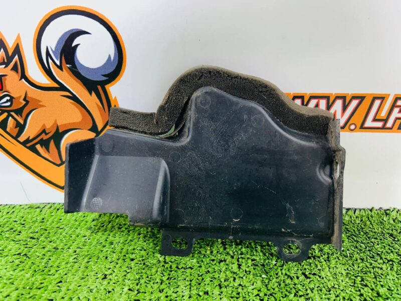 T2R4128 Left wind deflector shield Jaguar F-Type X152 (2014-) Used cost  € in stock 1 pcs.