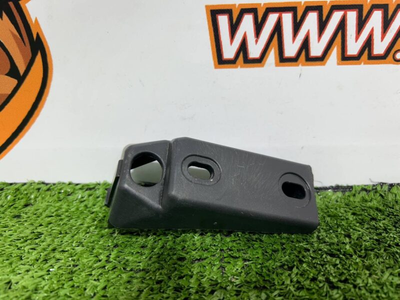 T2R4196 Rear Bumper Bracket Jaguar F-Type X152 (2014-) Used cost  € in stock 2 pcs.