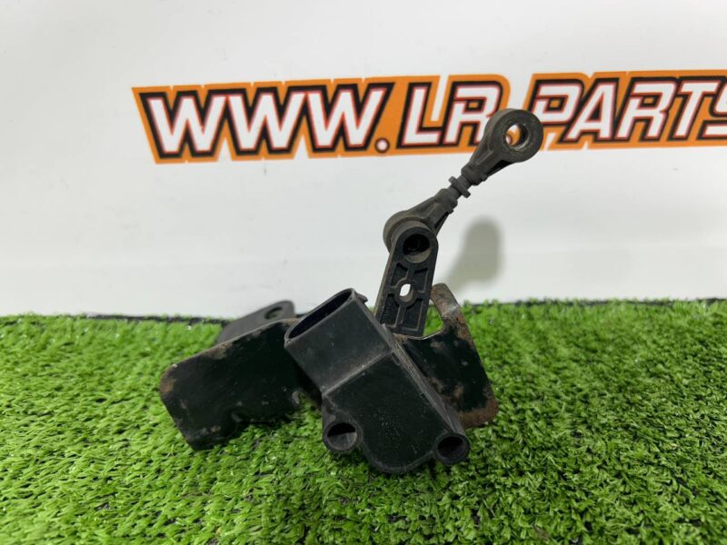 T2R4368 Left Body Position Sensor Jaguar F-Type X152 (2014-) Used cost  € in stock 1 pcs.