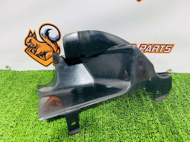 T2R5413 Generator Mudguard Jaguar F-Type X152 (2014-) Used cost  € in stock 1 pcs.