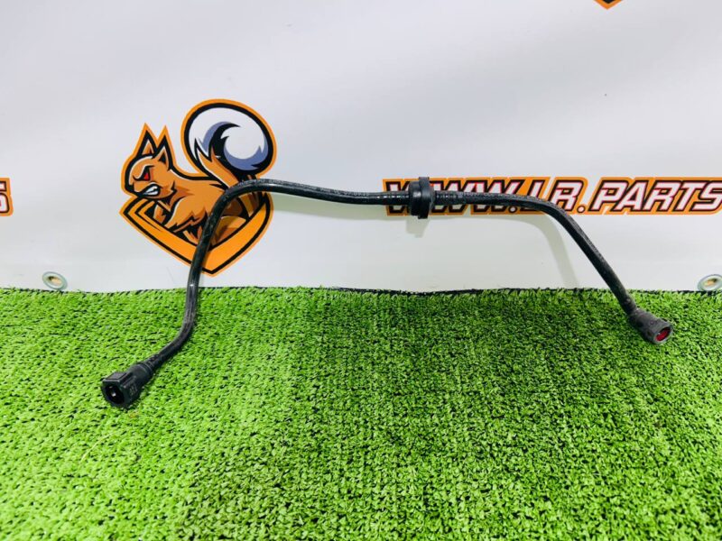 T2R6428 Vacuum hose Jaguar F-Type X152 (2014-) Used cost  € in stock 1 pcs.