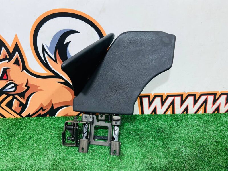 T2R8161 Roof lift mechanism left Jaguar F-Type X152 (2014-) Used cost  € in stock 1 pcs.