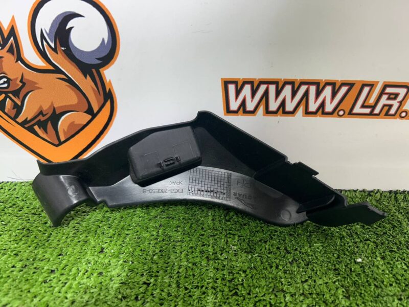 T2R8951 Convertible top trim right Jaguar F-Type X152 (2014-) Used cost  € in stock 1 pcs.