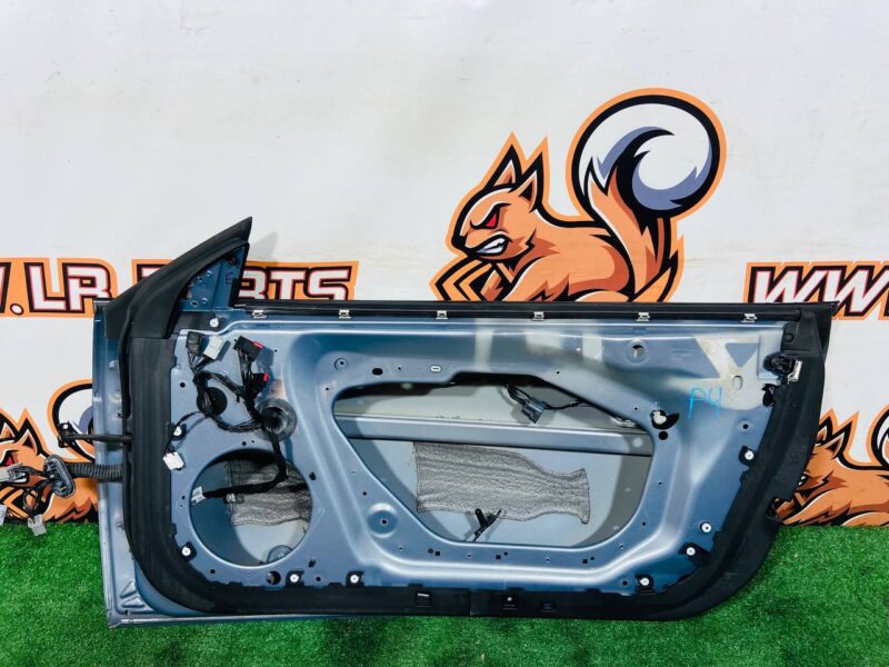 T2R9614 Front right door Jaguar F-Type X152 (2014-) Used cost 550 € in stock 1 pcs.