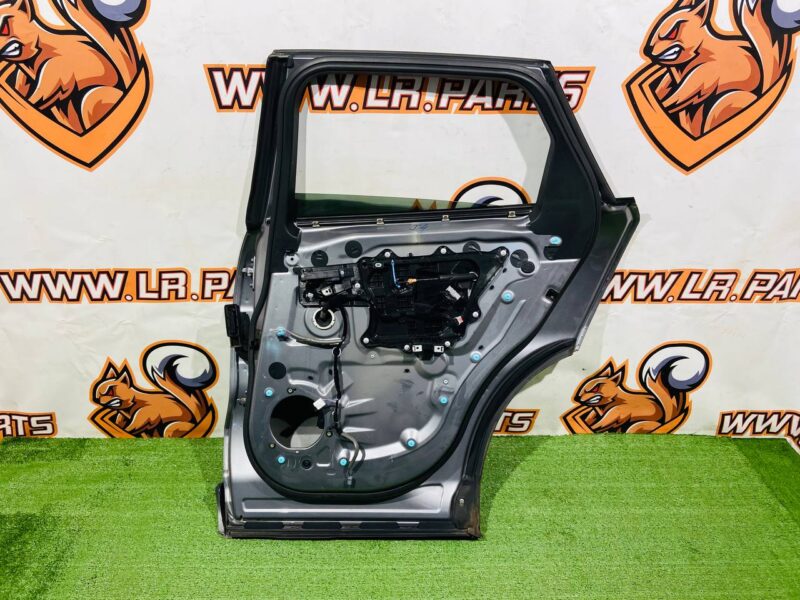 T4A1370KIT2 Door rear right complete Jaguar F-Pace X761 (2017-) Used cost  € in stock 1 pcs.