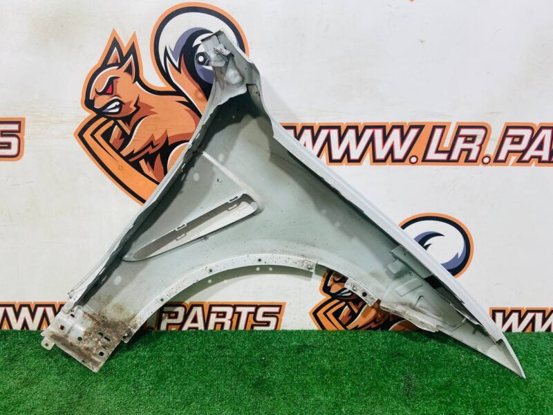 T4A17717 Front left wing Jaguar F-Pace X761 (2017-) Used cost  € in stock 2 pcs.