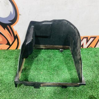 T4A17885 Radiator duct right Jaguar F-Pace X761 (2017-) Used cost  € in stock 2 pcs.