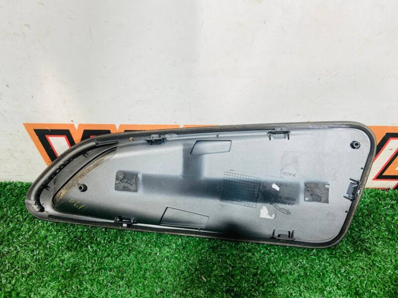 T4A17907 Hood Vent Trim Left Jaguar F-Pace X761 (2017-) Used cost  € in stock 1 pcs.