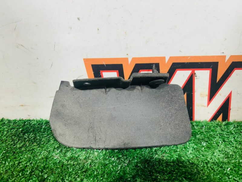T4A33142 Deflector right rear Jaguar F-Pace X761 (2017-) Used cost  € in stock 1 pcs.