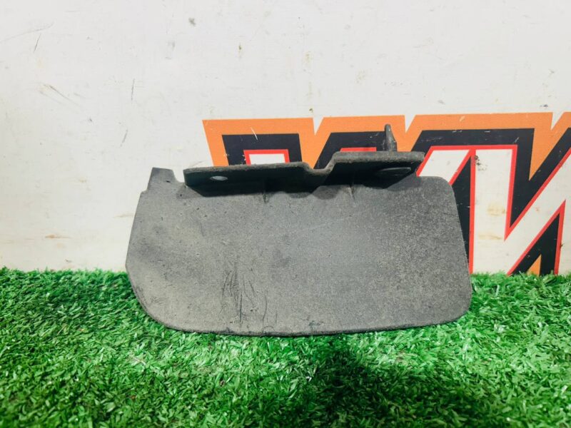 T4A33142 Deflector right rear Jaguar F-Pace X761 (2017-) Used cost  € in stock 1 pcs.