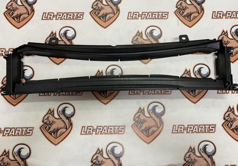 T4A36741 Jaguar F-Pace Lower Blind Deflector cost 70 € in stock 1 pcs.