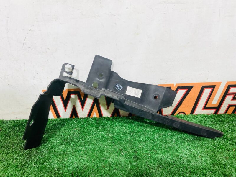 T4A4289 Deflector shield right upper Jaguar F-Pace X761 (2017-) Used - Image 20