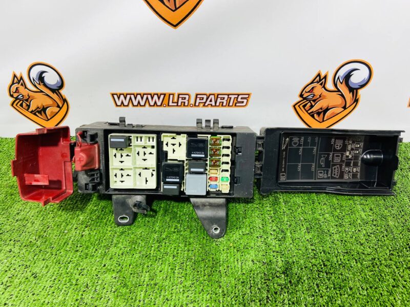 T4N31235 Fuse Box Jaguar XF X260 (2015-) Used cost  € in stock 3 pcs.