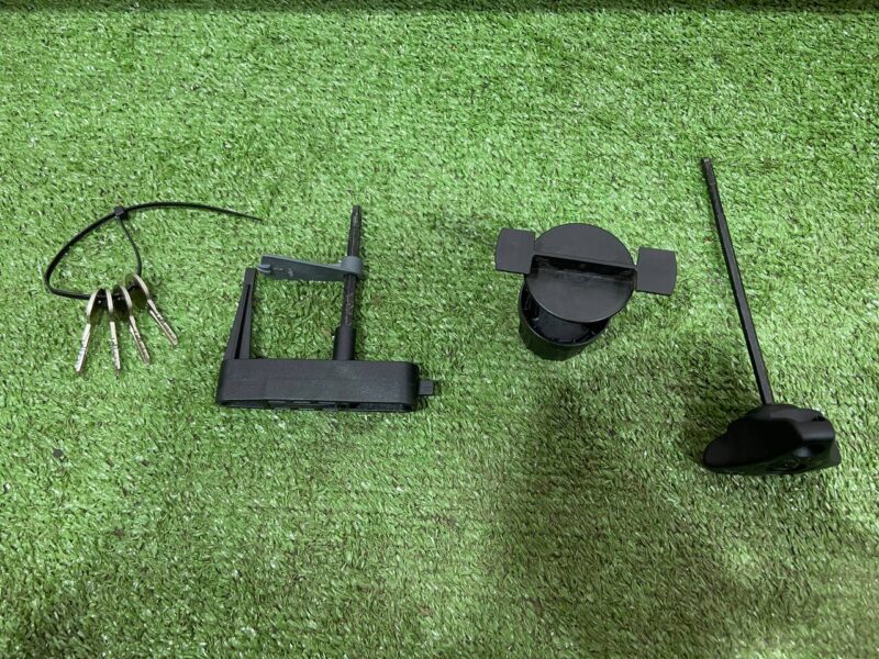 VPLRR0154 Roof rack (cross bars) Land Rover Discovery 5 L462 (2017-) Used cost 150 € in stock 1 pcs.