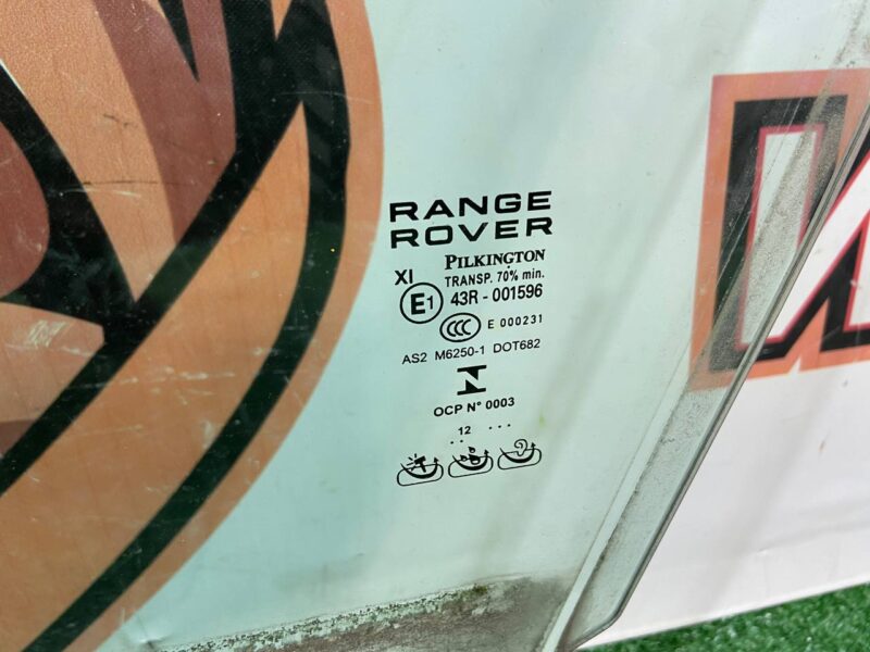 LR053169 Front left door glass Range Rover L405 (2013-2021) Used - Image 14