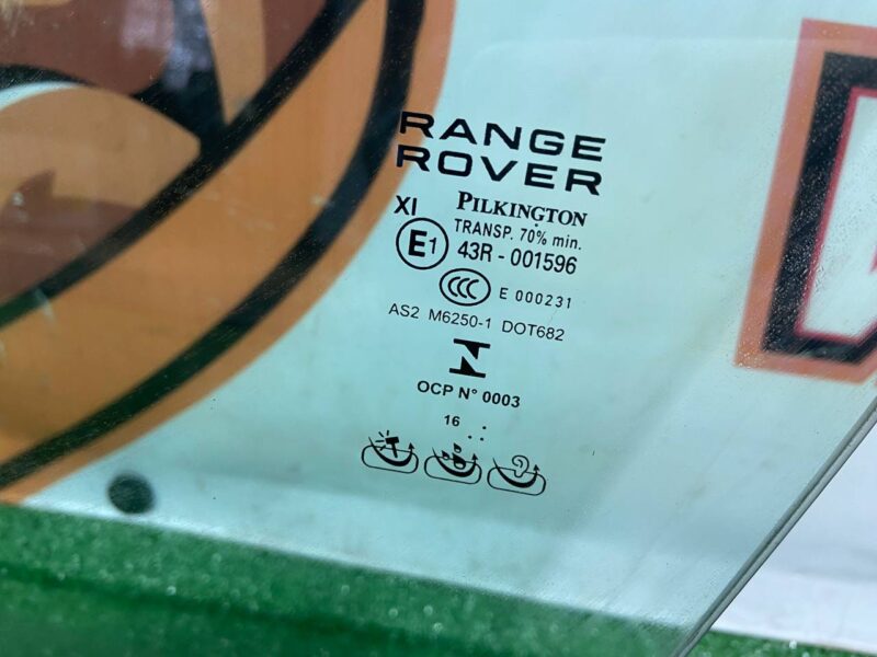 LR053169 Front left door glass Range Rover L405 (2013-2021) Used cost 150 € in stock 2 pcs.