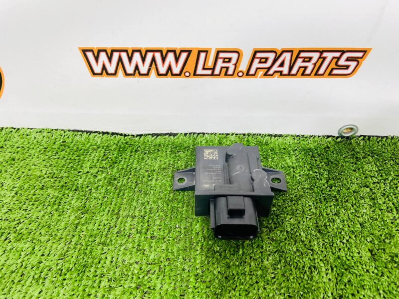 LR086374 Fuel pump control unit Range Rover Velar L560 (2018-) used - Image 18
