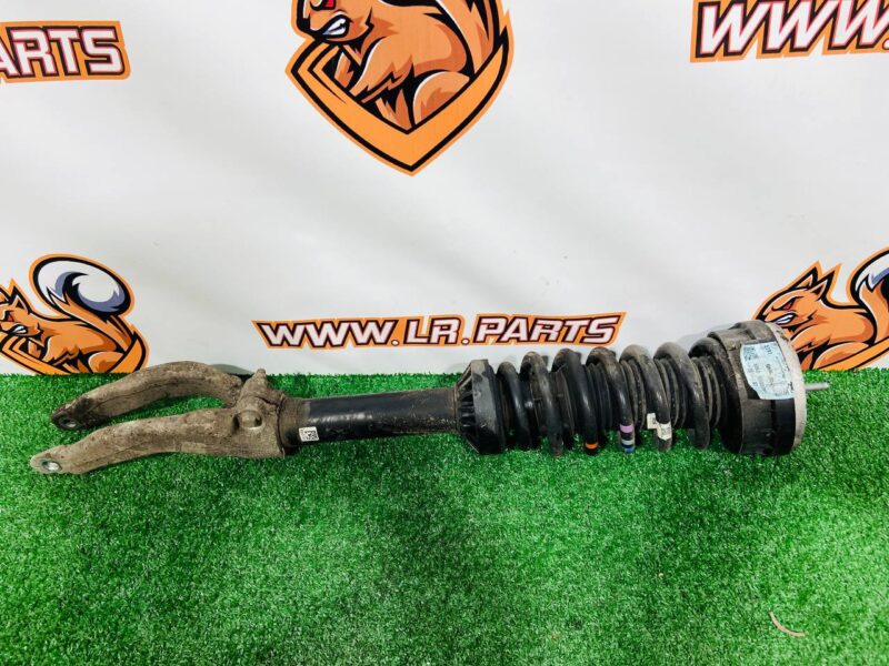 LR090616KIT2 Front right shock absorber with bracket Range Rover Velar L560 (2018-) Used cost  € in stock 1 pcs.