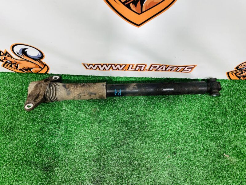 LR090667KIT Shock absorber rear right with bracket Range Rover Velar L560 (2018-) Used cost  € in stock 1 pcs.