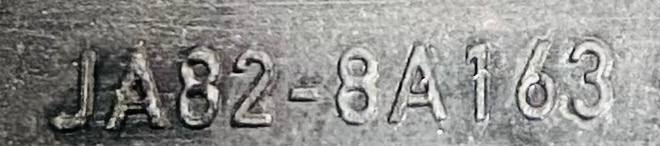 LR092629 Radiator grille black/dark Atlas Range Rover Velar L560 (2018-) Used - Image 15