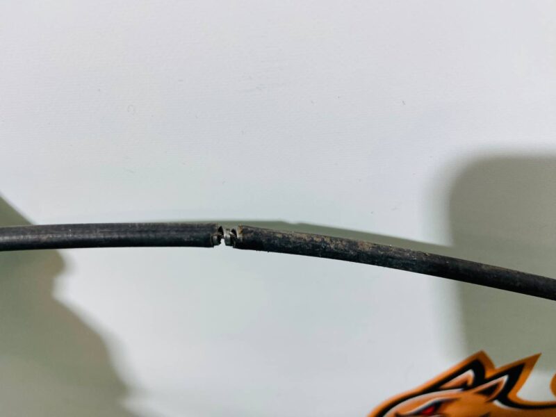 LR093230 Range Rover Velar L560 (2018-) Hood Cable Used - Image 14
