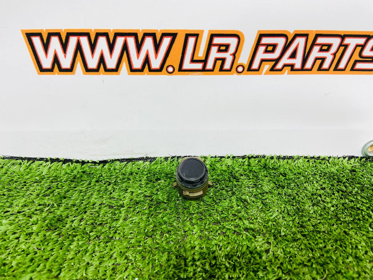 LR095414 Front/Rear Parking Sensor 2018- Range Rover Sport L494 (2014-2022) Used cost 60 € in stock 2 pcs.