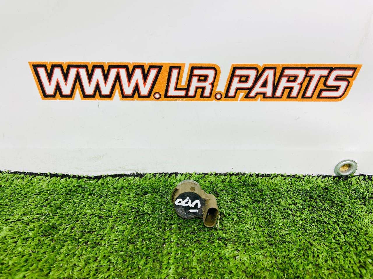 LR095414 Front/Rear Parking Sensor 2018- Range Rover Sport L494 (2014-2022) Used cost 60 € in stock 2 pcs.