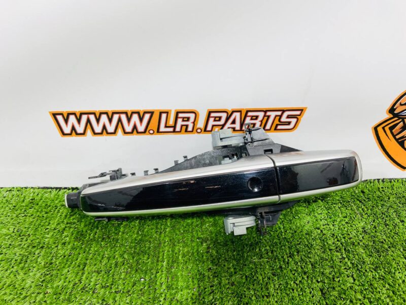 LR098251KIT Door handle outside front left, rear left / right UK Range Rover L405 (2013-2021) Used cost  € in stock 1 pcs.