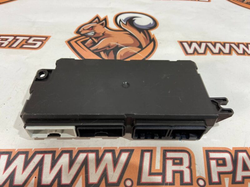 LR098372 Front Seat Control Unit Range Rover L405 (2013-2021) Used cost 200 € in stock 2 pcs.